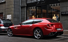  Ferrari FF     